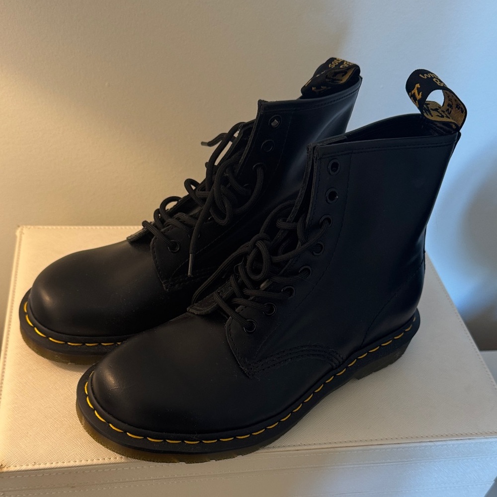 Dr. Marten 1460 Black Boots Women’s